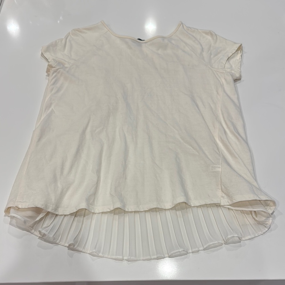 The Limited Cream Pleated Asymmetrical T Shirt Small